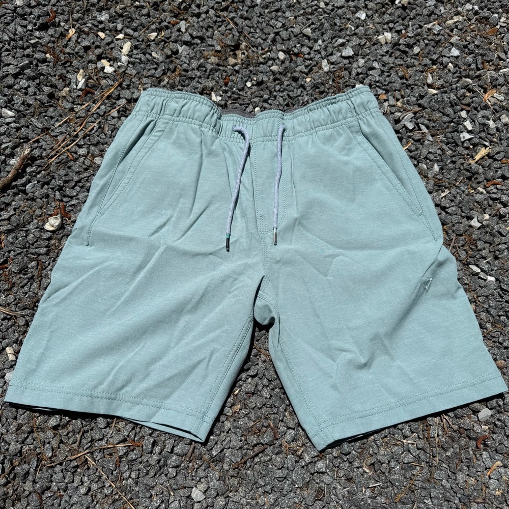 VISSLA Green Athletic Shorts Elastic Waist Lightweight